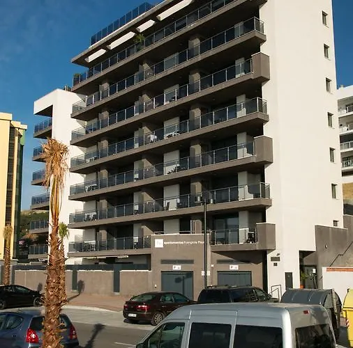 福恩吉罗拉海滩公寓