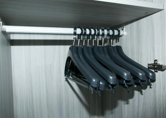 福恩吉罗拉海滩公寓